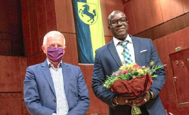Allemagne: Un Sénégalais dirigera une mairie à Stuttgart-frikMag.