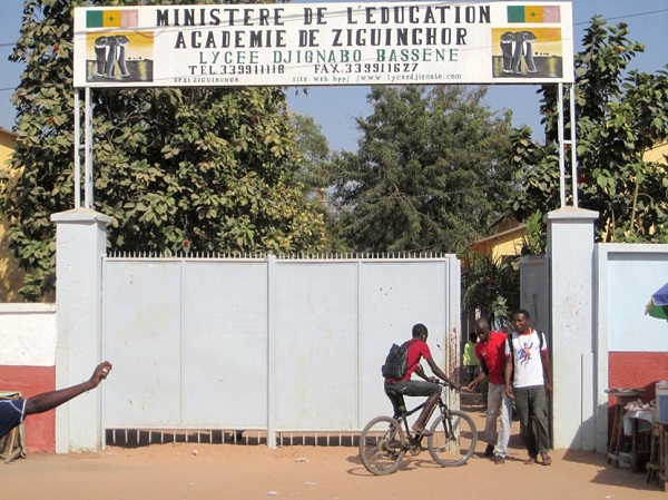 Un ancien surveillant de l’internat de Djignabo/Sénégal, écrit aux anciens de ce lycée en signe de témoignage : EL HADJI  TANDIANG DIOUF Journaliste- Formateur