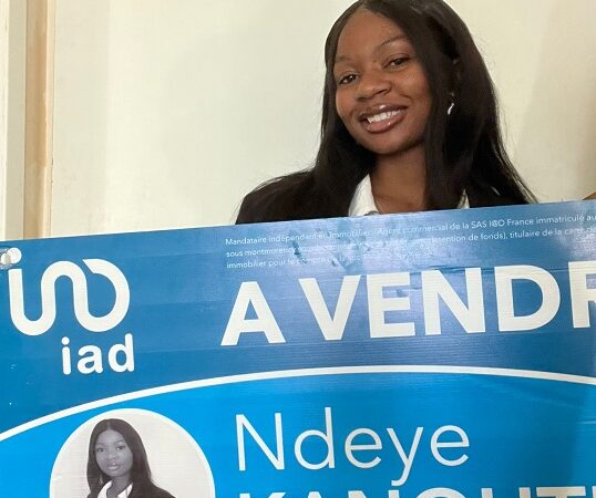 Nos jeunes ont du talent–aidons-les à s’exprimer plus : voici Ndèye KANOUTE-Conseiller Immobilier en France 