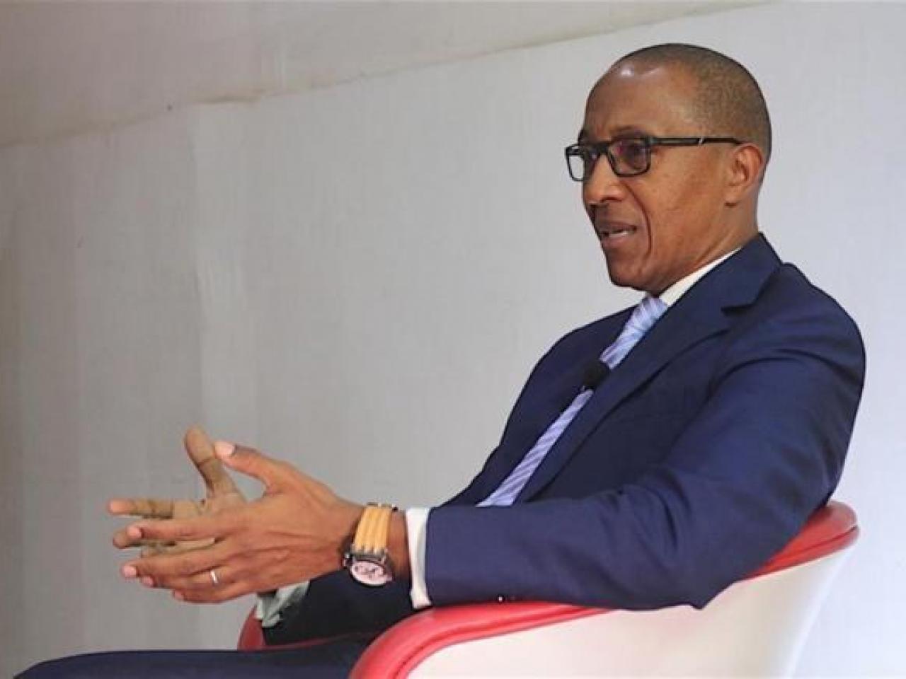 Abdoul Mbaye : « Identifier et punir les responsables des détournements publics est crucial »