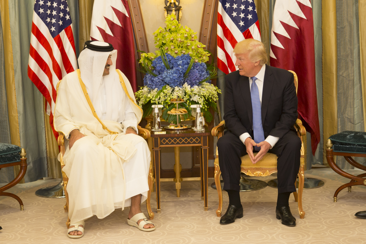 Donald Trump dans le Golfe : Une tournée marquée par la signature de contrats pharaoniques, la main tendue à la nouvelle Syrie