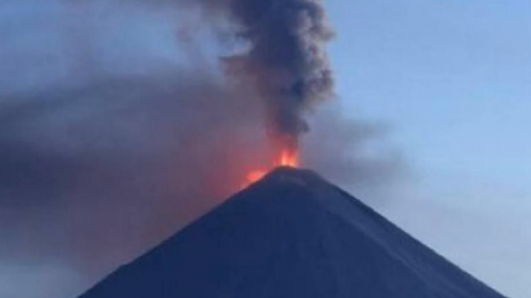 Un volcan entre en éruption en Extrême-Orient russe, après un puissant séisme