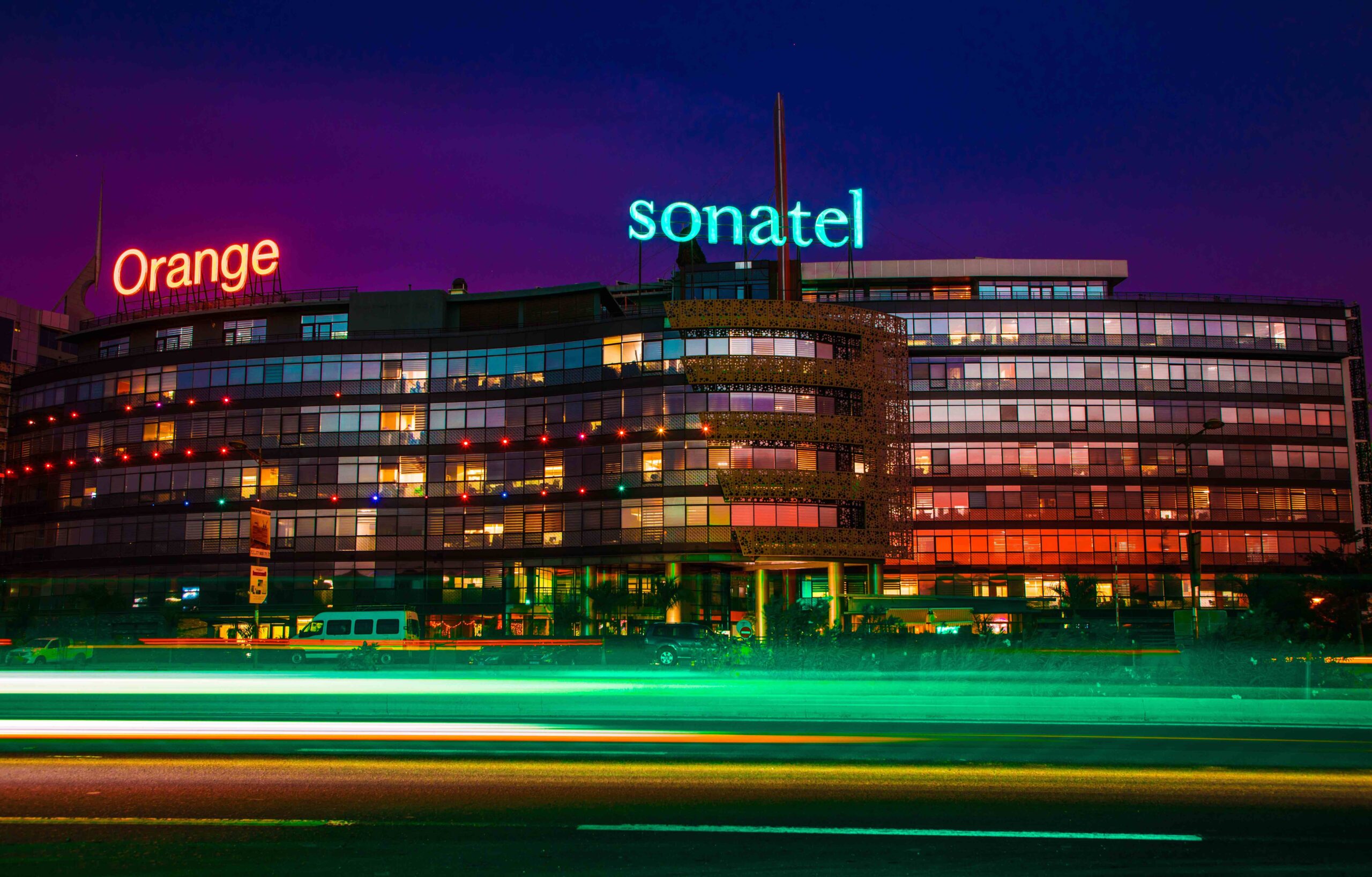 Sonatel : Ousmane Sonko applaudi, Diomaye Faye critiqué