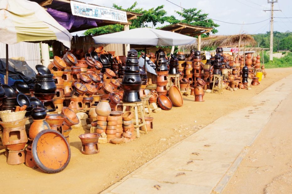 LES POTIERES GARDIENNES D’UNE TRADITION