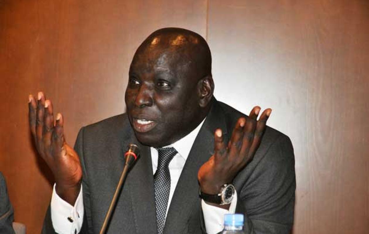 Madiambal Diagne en France : des membres de sa famille arrêtés