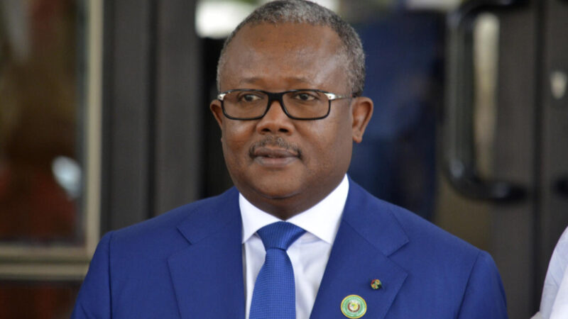 Guinée-Bissau: le président destitué Umaro Sissoco Embalo est arrivé au Sénégal