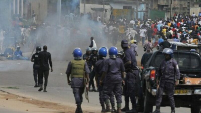 UCAD : Les affrontements entre policiers et étudiants ont fait un mort