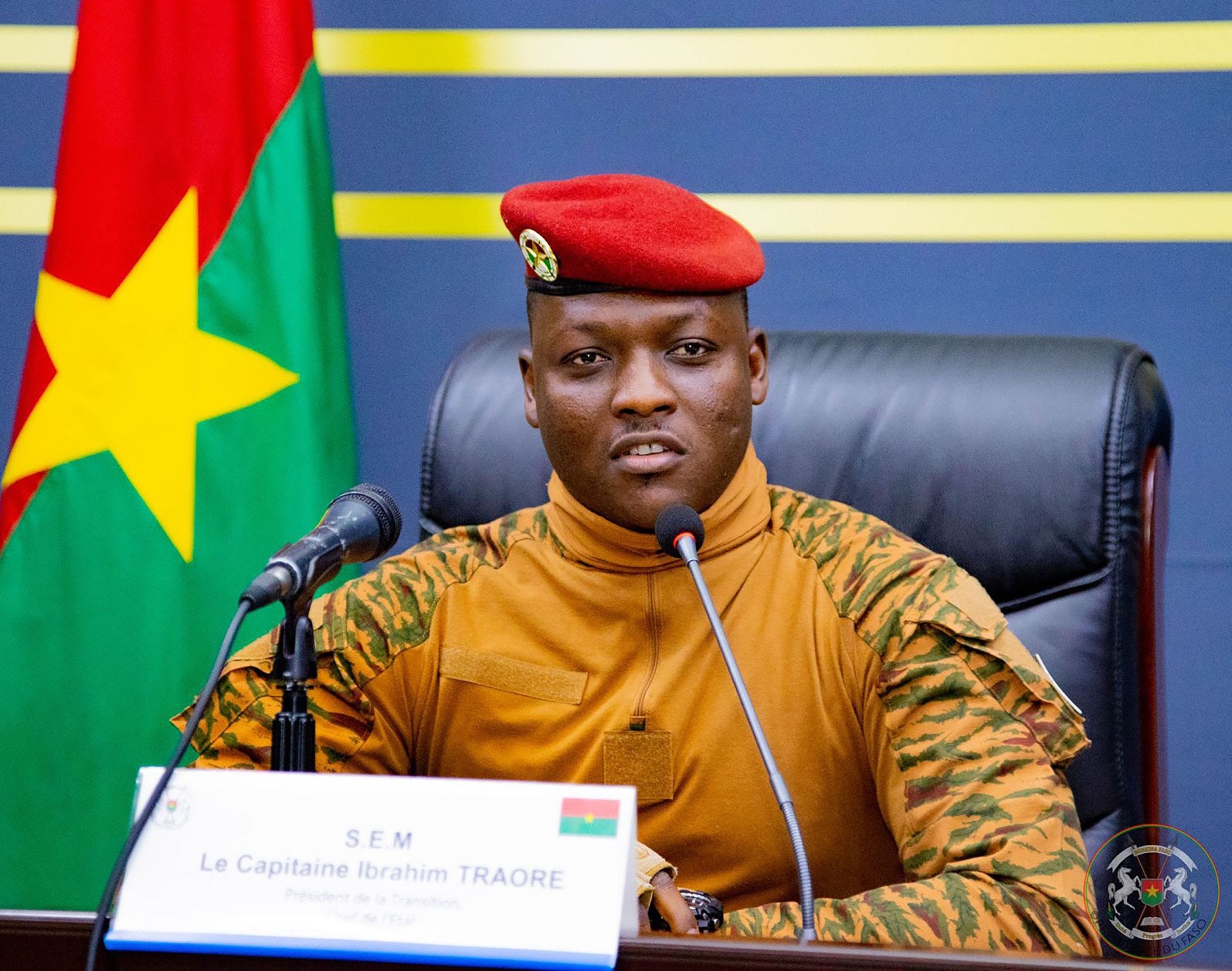 Burkina Faso: le Parlement de la transition entérine la dissolution des partis politiques